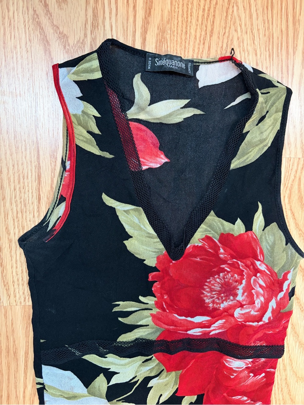 Euro Y2K Sinequanone Paris Black Red Floral V-Neck Top - Made in France